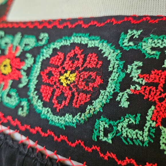 Vintage Black 30s 40s Cross Stitch Floral Embroidery Polish Top Blouse S *FLAW* - Picture 7 of 9